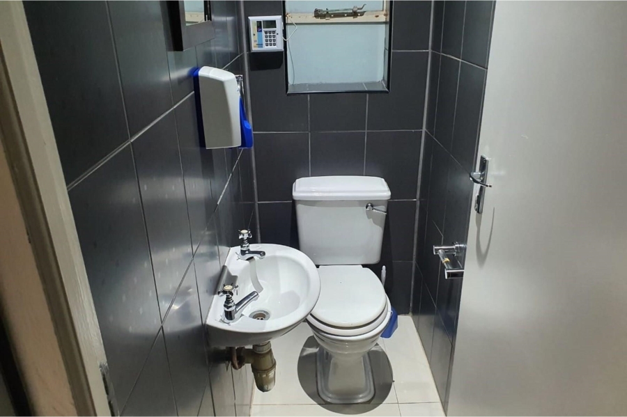 Commercial Property for Sale in Newton Park Eastern Cape